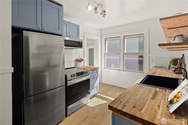 Property photo for 6620 Carleton Avenue S, Seattle photo 3
