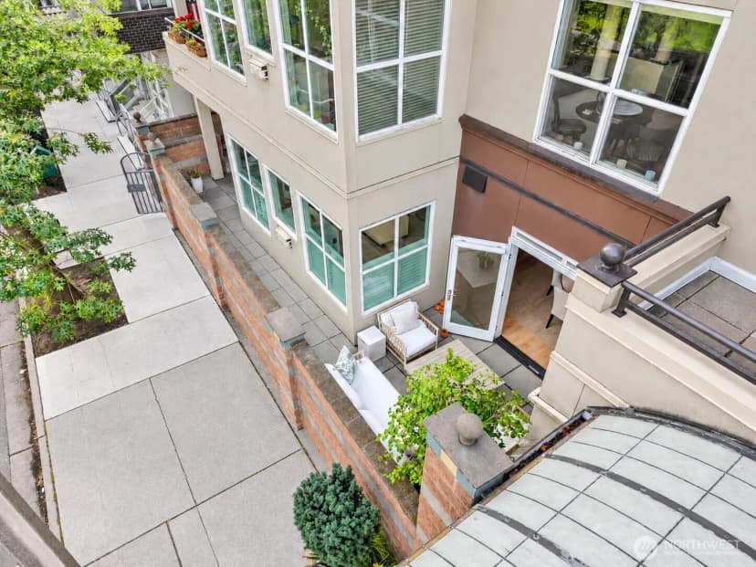 Property photo for 10045 Ne 1st Street #124, Bellevue photo 25