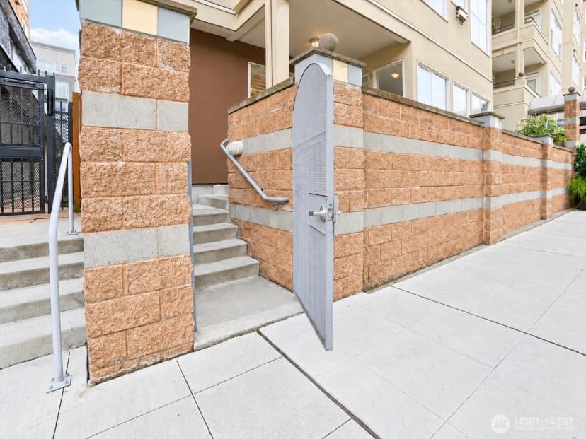 Property photo for 10045 Ne 1st Street #124, Bellevue photo 4