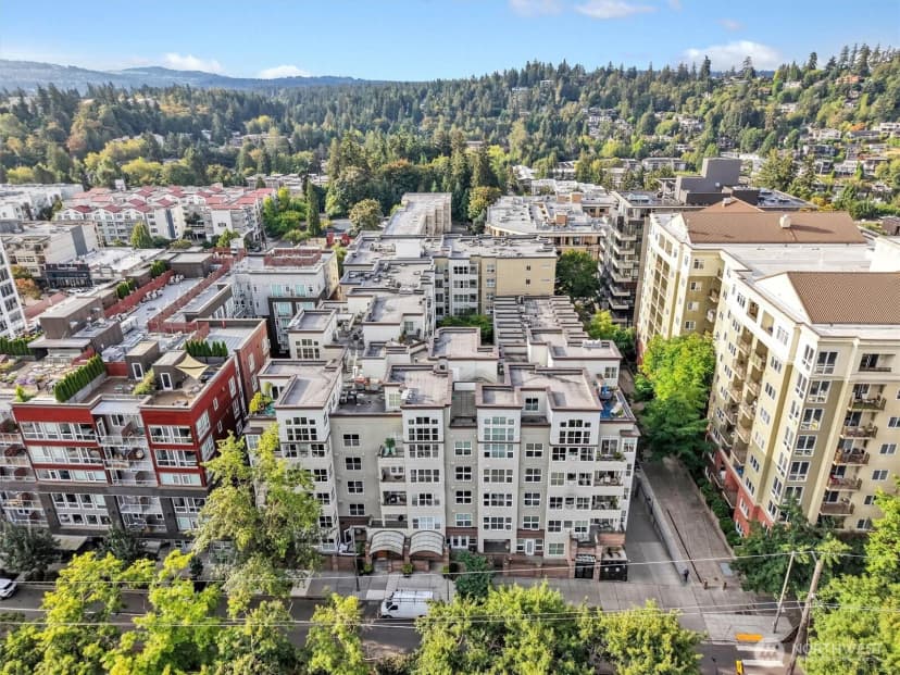 Property photo for 10045 Ne 1st Street #124, Bellevue photo 31