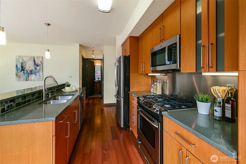Property photo for 413 Ne 70th Street #301, Seattle photo 9