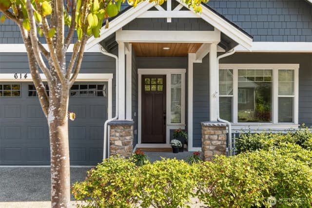 Property photo for 614 Landmark Court Ne, Bainbridge Island photo 2