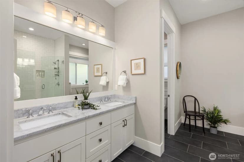 Property photo for 614 Landmark Court Ne, Bainbridge Island photo 25