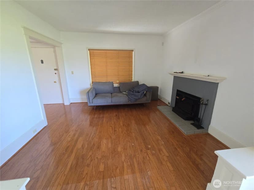 Property photo for 3456 23rd Avenue W, Seattle photo 7