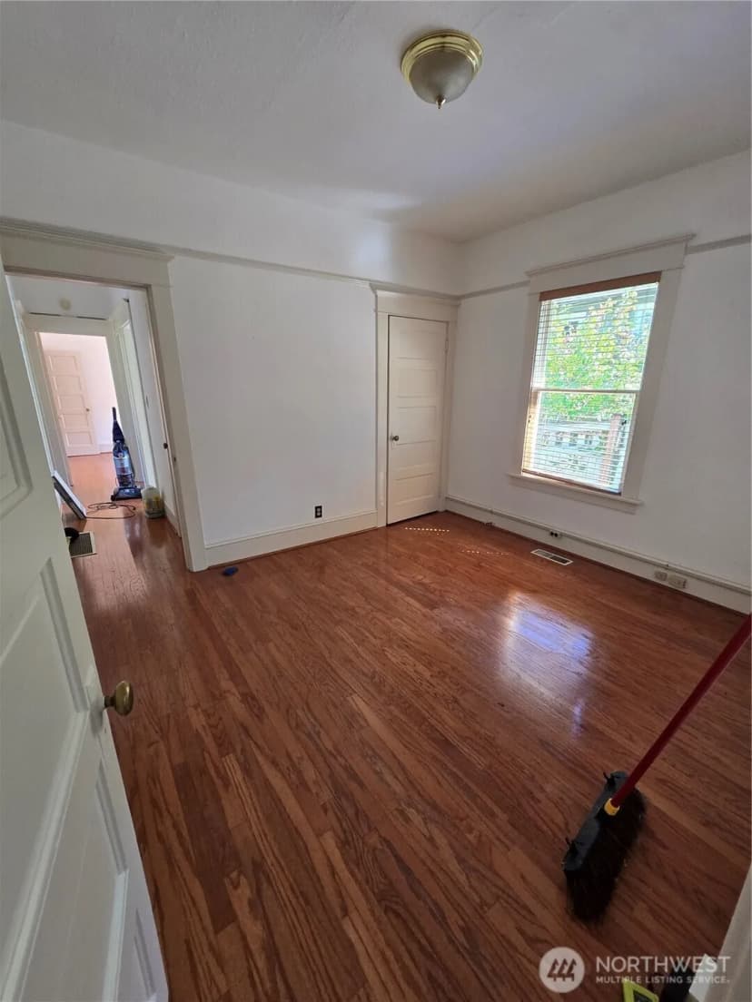 Property photo for 3456 23rd Avenue W, Seattle photo 9