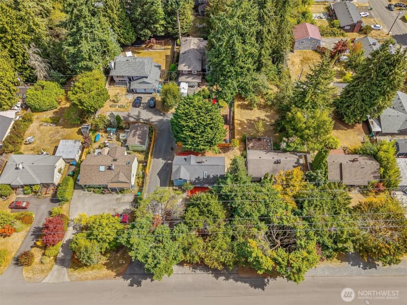 Property photo for 17024 8th Avenue Ne, Shoreline photo 24