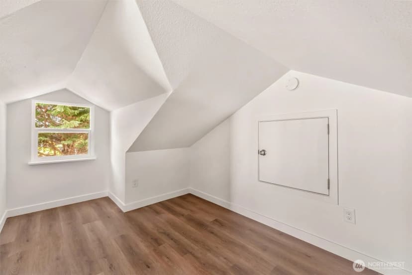 Property photo for 17024 8th Avenue Ne, Shoreline photo 15
