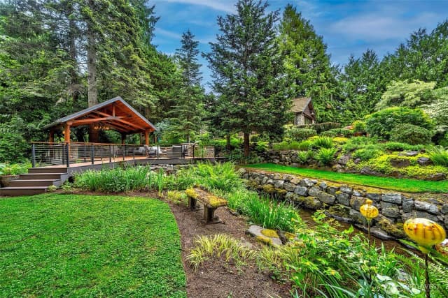 Property photo for 17410 44th Avenue Ne #ne, Lake Forest Park photo 4