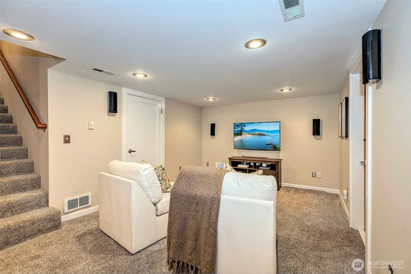Property photo for 17410 44th Avenue Ne #ne, Lake Forest Park photo 29