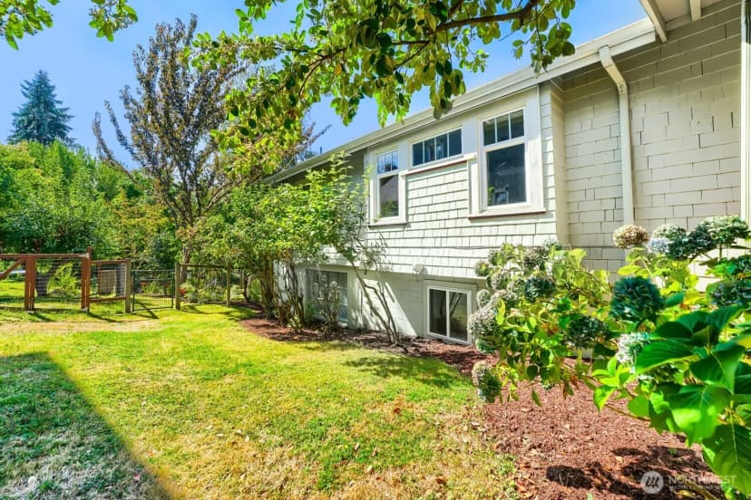 Property photo for 1405 10th Avenue Se, Olympia photo 25