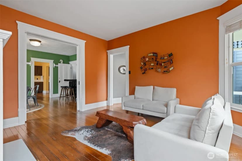 Property photo for 1921 44th Avenue Sw, Seattle photo 6