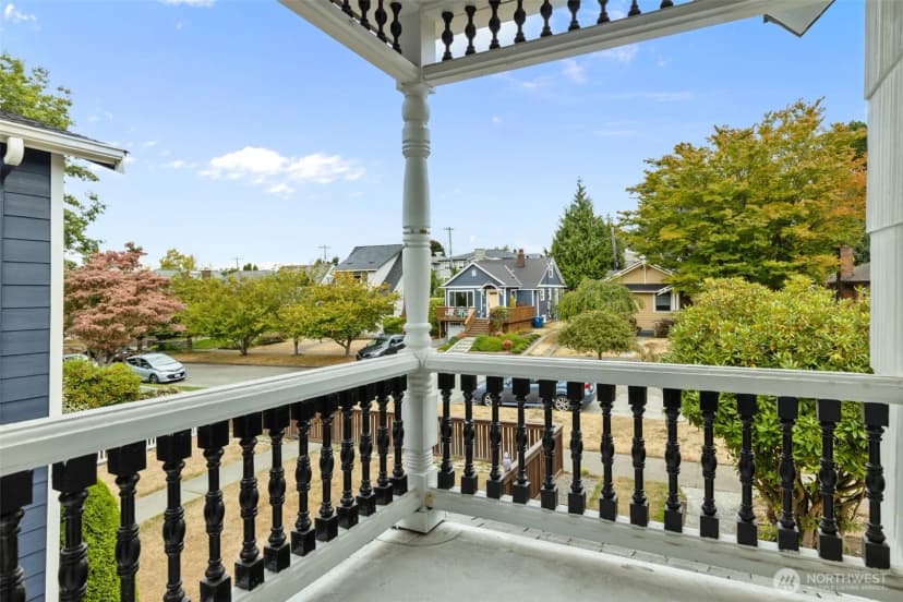 Property photo for 1921 44th Avenue Sw, Seattle photo 14