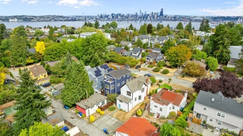 Property photo for 1921 44th Avenue Sw, Seattle photo 28
