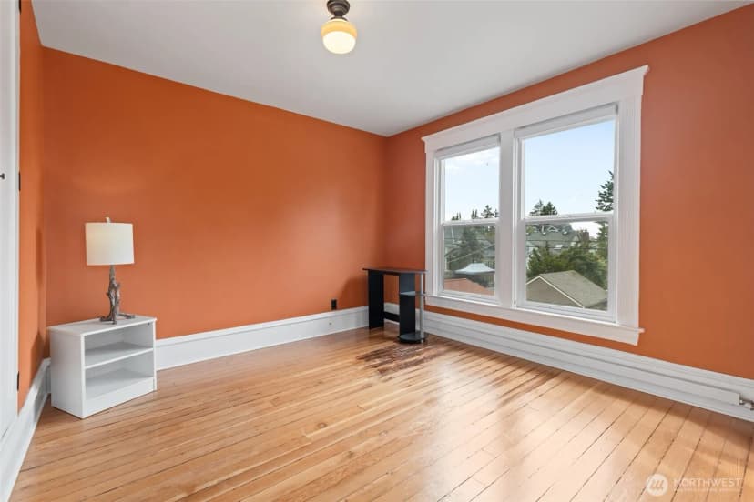 Property photo for 1921 44th Avenue Sw, Seattle photo 21