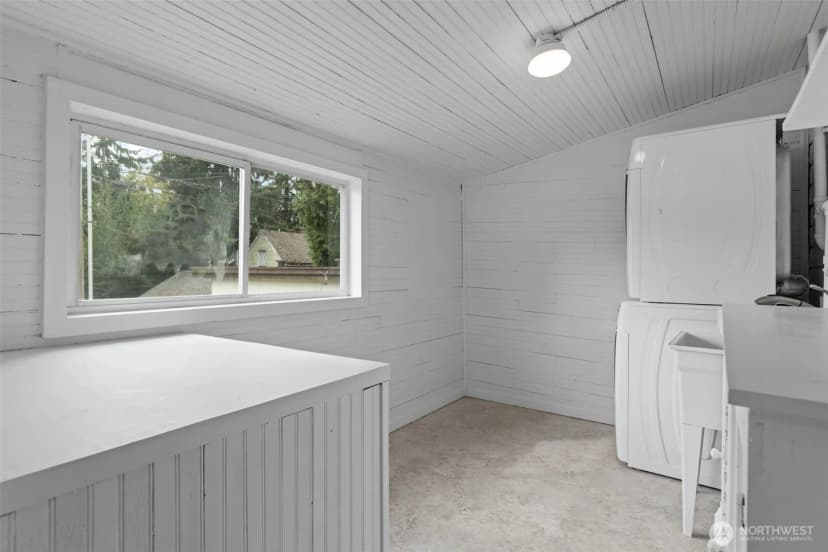 Property photo for 1921 44th Avenue Sw, Seattle photo 23