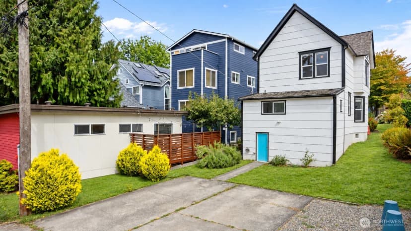 Property photo for 1921 44th Avenue Sw, Seattle photo 30