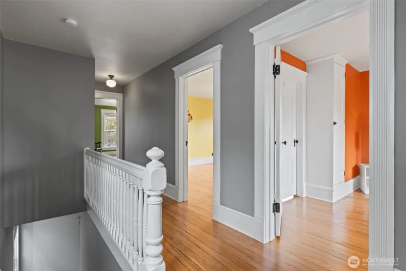 Property photo for 1921 44th Avenue Sw, Seattle photo 13