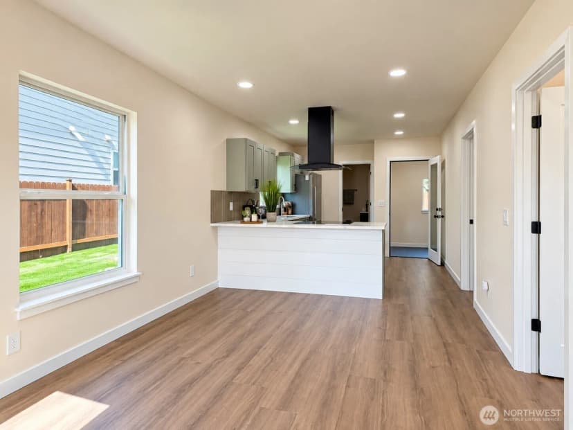 Property photo for 1012 Dearborn Avenue, Shelton photo 6