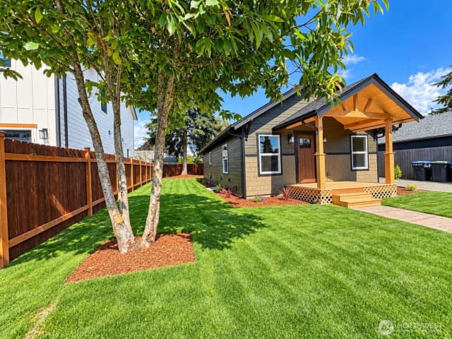 Property photo for 1012 Dearborn Avenue, Shelton photo 2