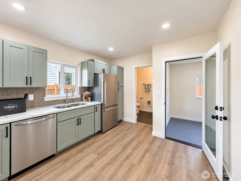 Property photo for 1012 Dearborn Avenue, Shelton photo 4