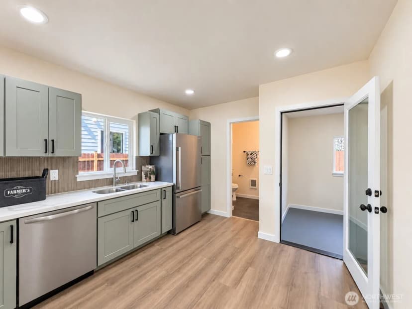 Property photo for 1012 Dearborn Avenue, Shelton photo 8