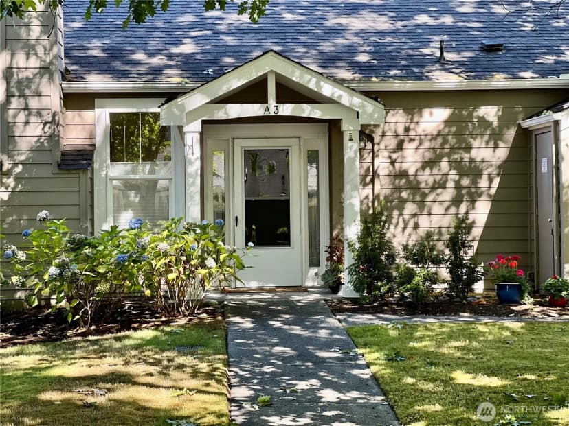 Property photo for 1250 Weaver Avenue Nw #a3, Bainbridge Island photo 2