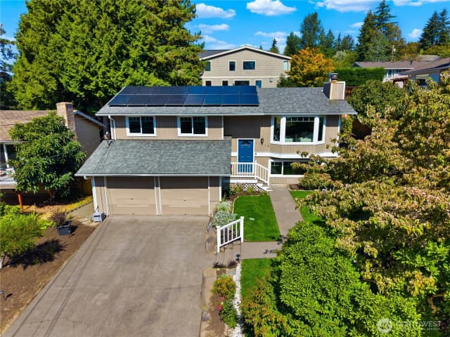 Property photo for 11218 Ne 91st St, Kirkland photo 2