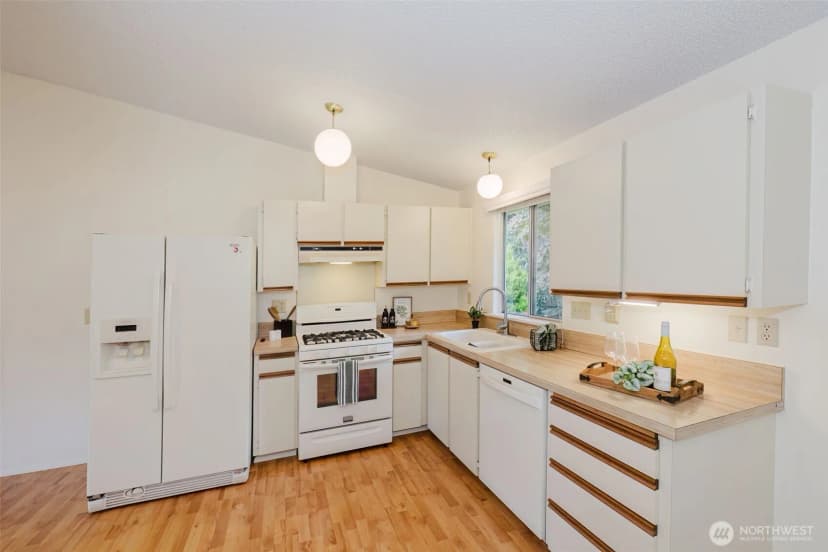 Property photo for 735 Nw Firglade Drive, Bremerton photo 11