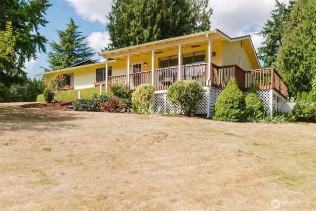 Property photo for 735 Nw Firglade Drive, Bremerton photo 2