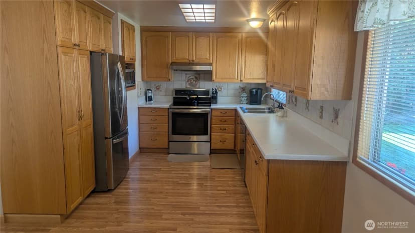 Property photo for 17104 24th Avenue Se, Bothell photo 6