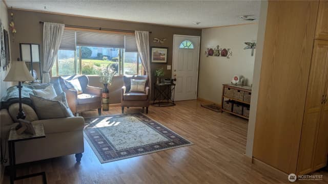 Property photo for 17104 24th Avenue Se, Bothell photo 3