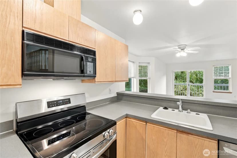 Property photo for 7202 Ne 171st Lane, Kenmore photo 6