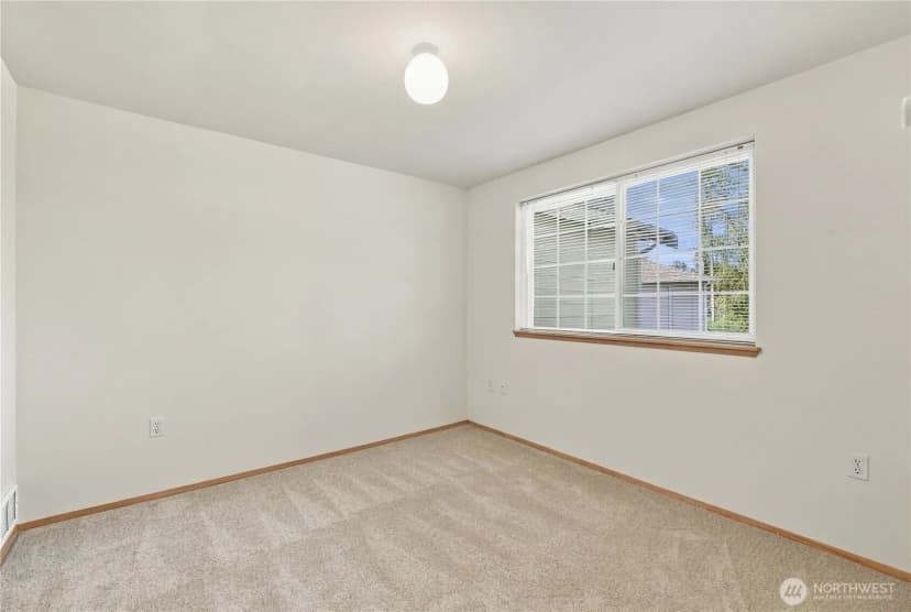 Property photo for 7202 Ne 171st Lane, Kenmore photo 14