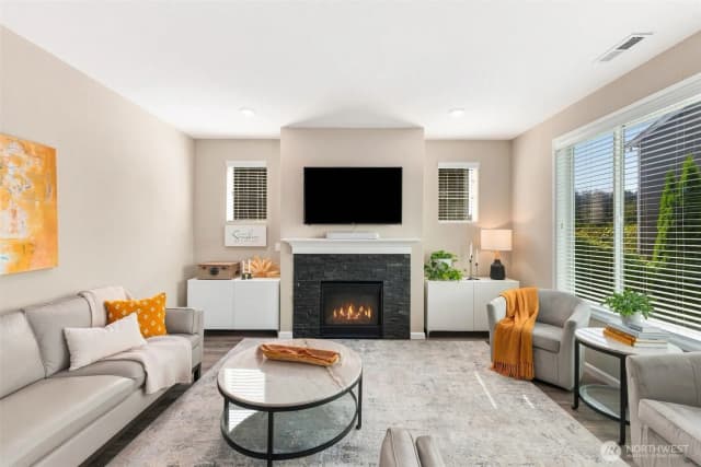 Property photo for 10332 Driftwood Ave, Gig Harbor photo 4