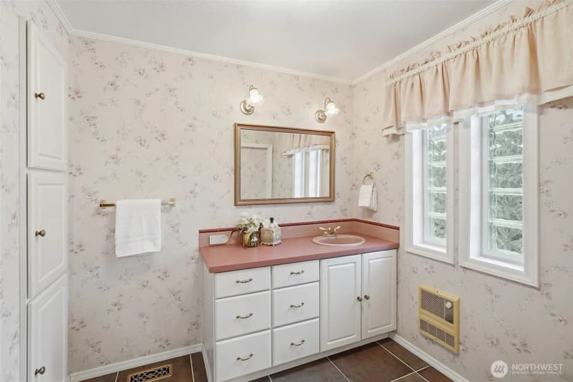 Property photo for 1703 W 25th Avenue, Spokane photo 12