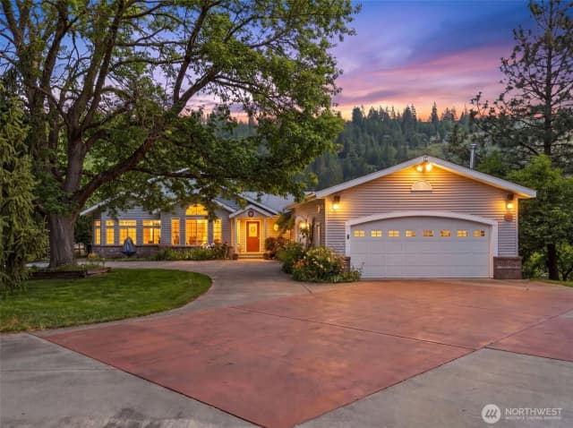Property photo for 1703 W 25th Avenue, Spokane