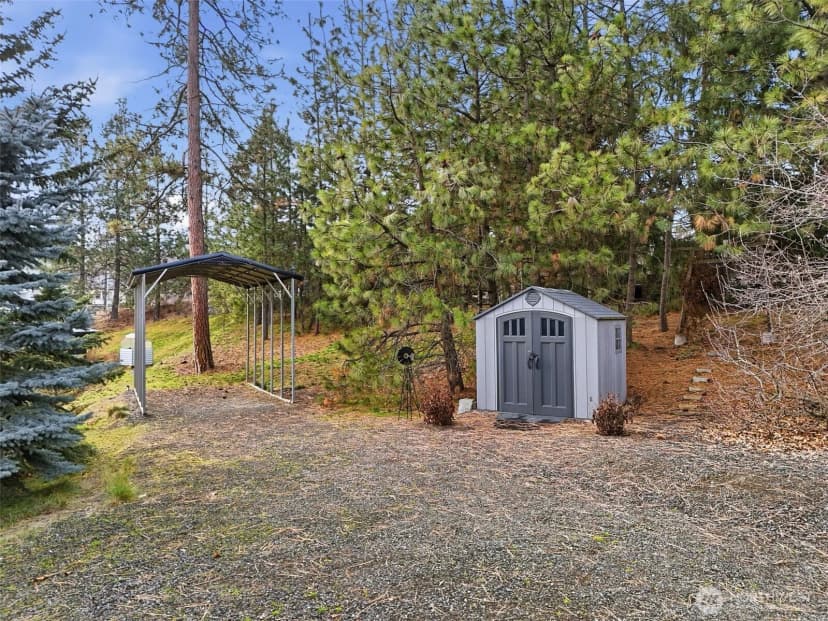 Property photo for 1703 W 25th Avenue, Spokane photo 34