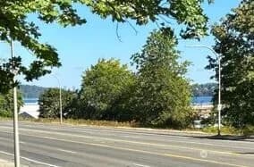 Property photo for 725 Rainier Avenue N, Renton photo 2