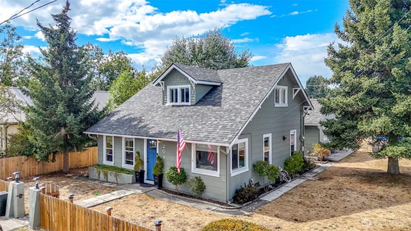 Property photo for 204 Se 2nd Street, Rainier