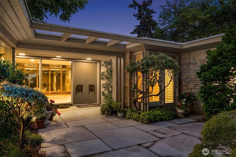 Property photo for 2222 Waverly Way E, Seattle photo 37