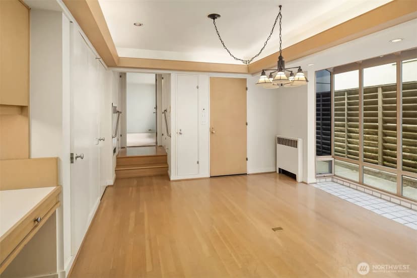 Property photo for 2222 Waverly Way E, Seattle photo 18
