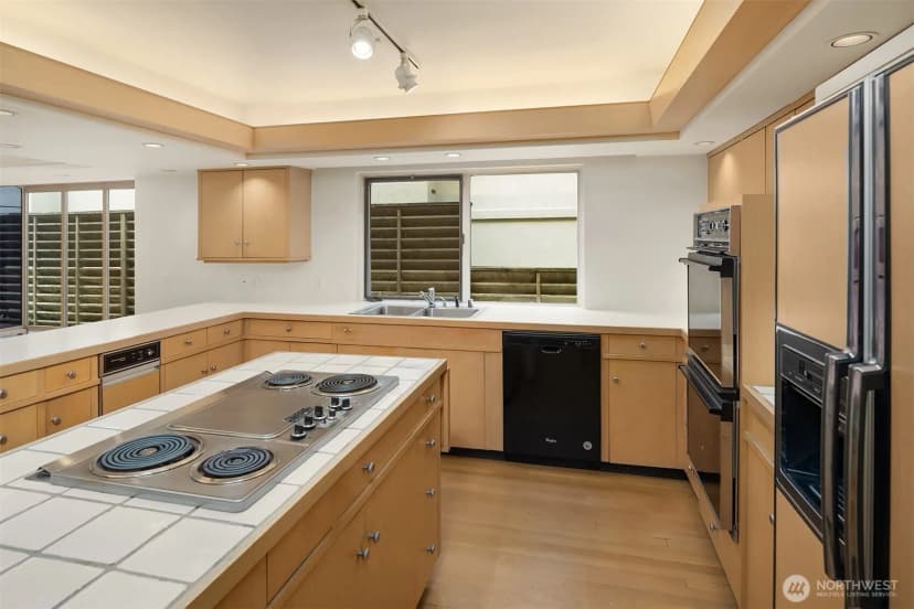 Property photo for 2222 Waverly Way E, Seattle photo 20