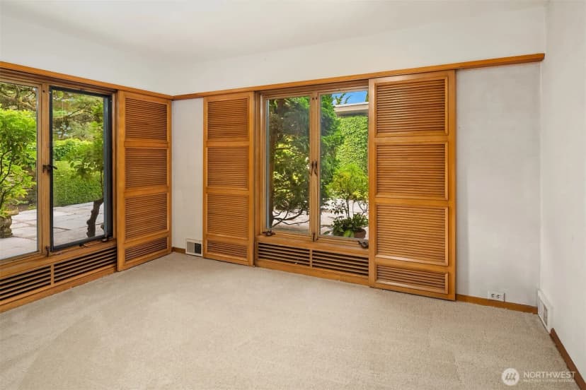 Property photo for 2222 Waverly Way E, Seattle photo 17