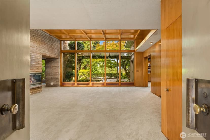 Property photo for 2222 Waverly Way E, Seattle photo 16