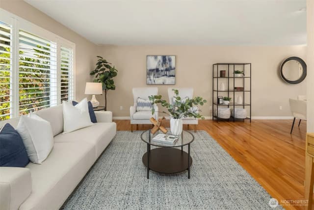 Property photo for 12943 Ne 131st Street, Kirkland photo 4
