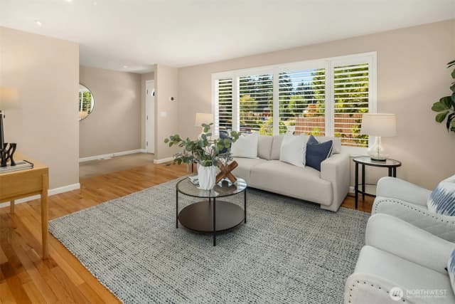 Property photo for 12943 Ne 131st Street, Kirkland photo 3
