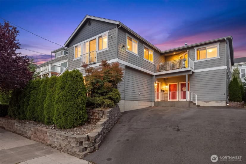 Property photo for 154 18th Avenue, Seattle
