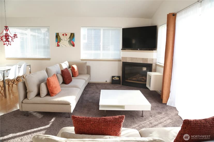 Property photo for 154 18th Avenue, Seattle photo 6