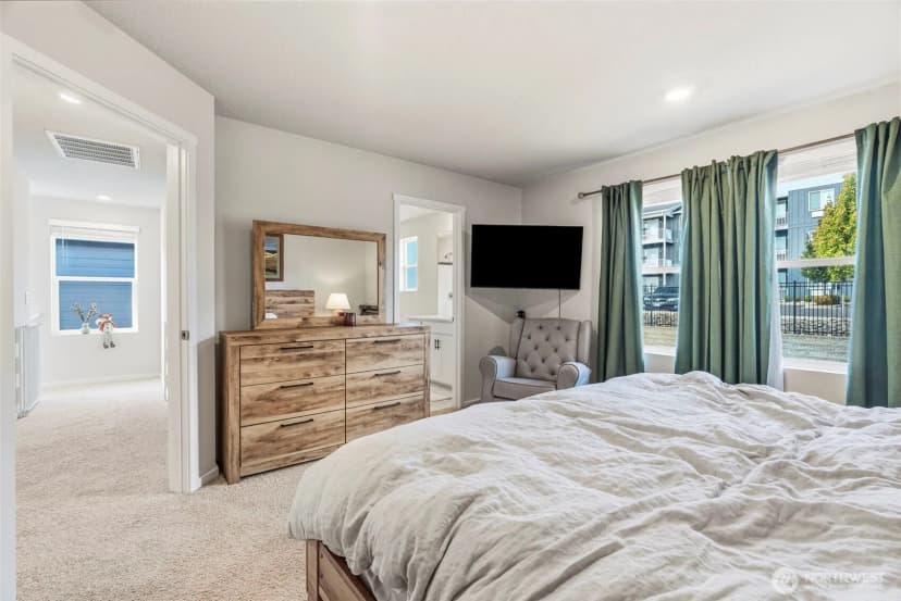 Property photo for 1715 W 14th Street, La Center photo 20