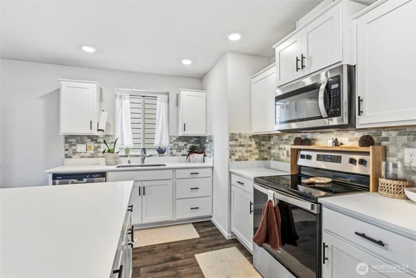 Property photo for 1715 W 14th Street, La Center photo 14